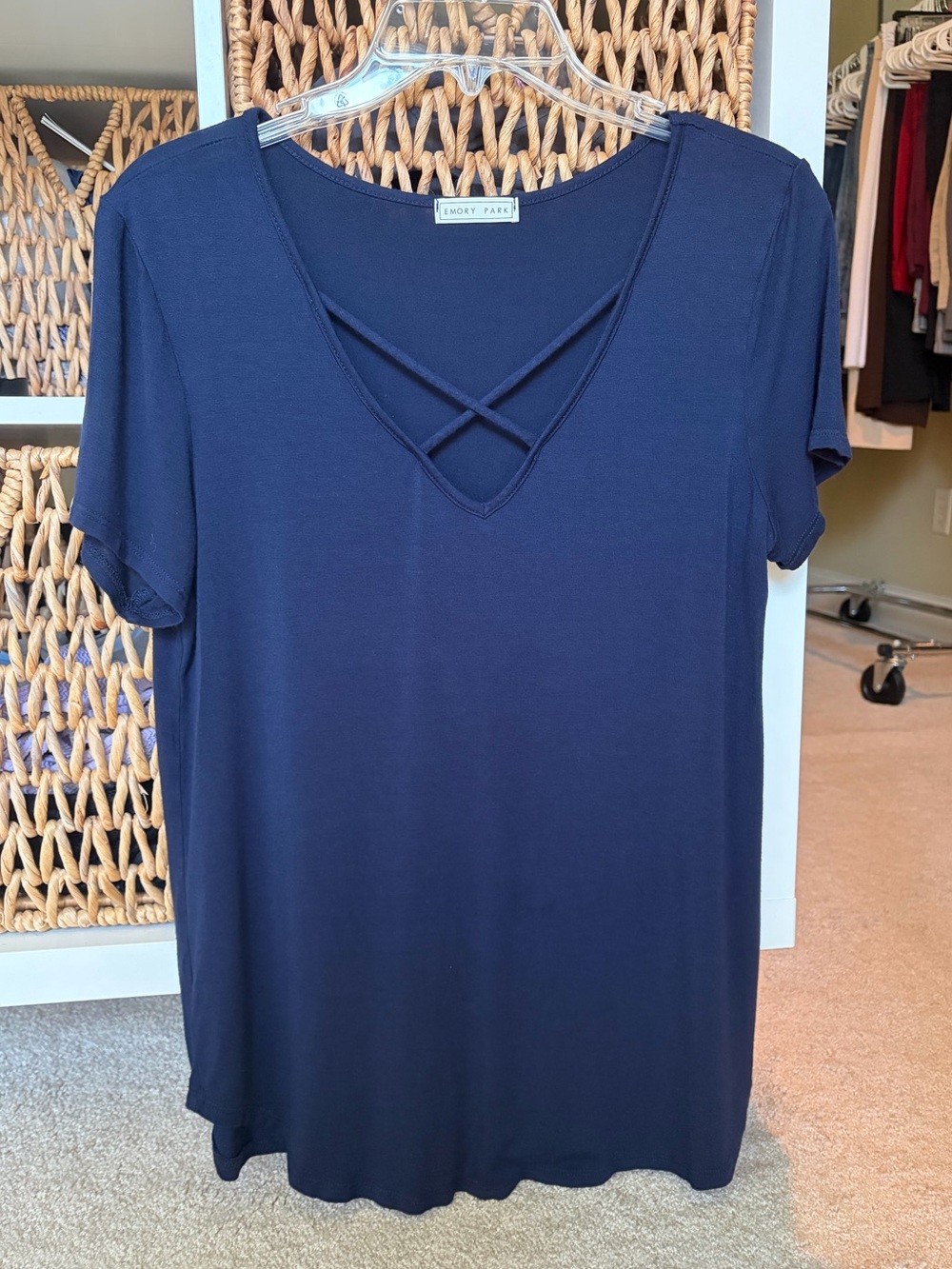Emory Park Navy Short Sleeve V-Neck Tee with Crisscross Front
